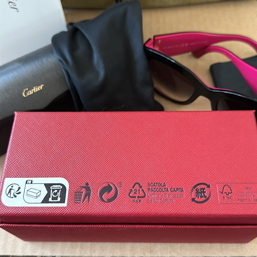 ⭐️SALE⭐️ Cartier CT0304S Pink & Black Sunglasses with Gold Accents Gray Lens EUC - Picture 8 of 13